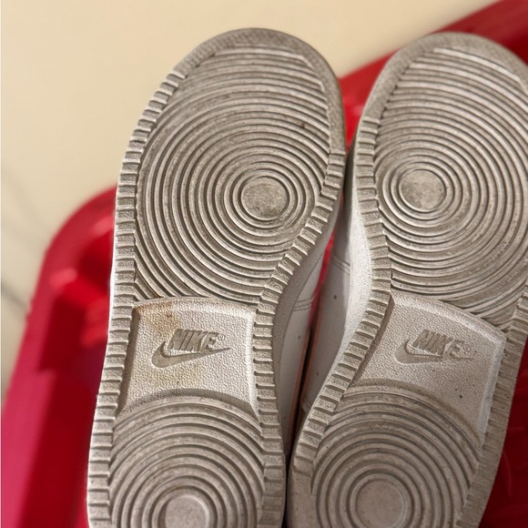 Nike White and Pink Sneakers - Picture 6 of 6